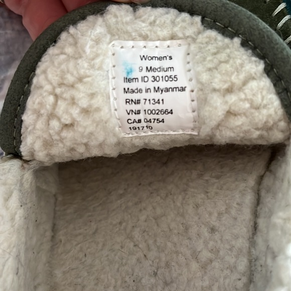 LL Bean women’s size 9 slipper. - Picture 4 of 4